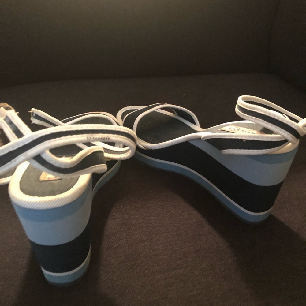 Sporty Wedge heeled sandals Size 9M